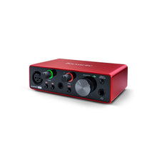 Charger l&#39;image dans la galerie, Focusrite Scarlett Solo 3rd Gen 2x2 USB Audio Interface With Single Microphone Preamp, 3rd Generation