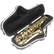 Charger l'image dans la galerie, SKB 1SKB-140 Contoured Alto Sax Case