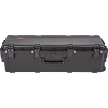 Charger l'image dans la galerie, SKB 3i-4213-12DT 3i-Series Wheeled Waterproof Utility Case with Divider Set