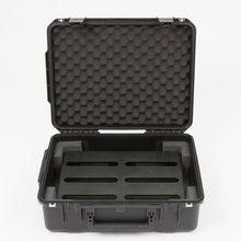 Load image into Gallery viewer, SKB 3i-2015-7-PB iSeries 2015-7 Case w/ 1SKB-PB1712 Pedalboard