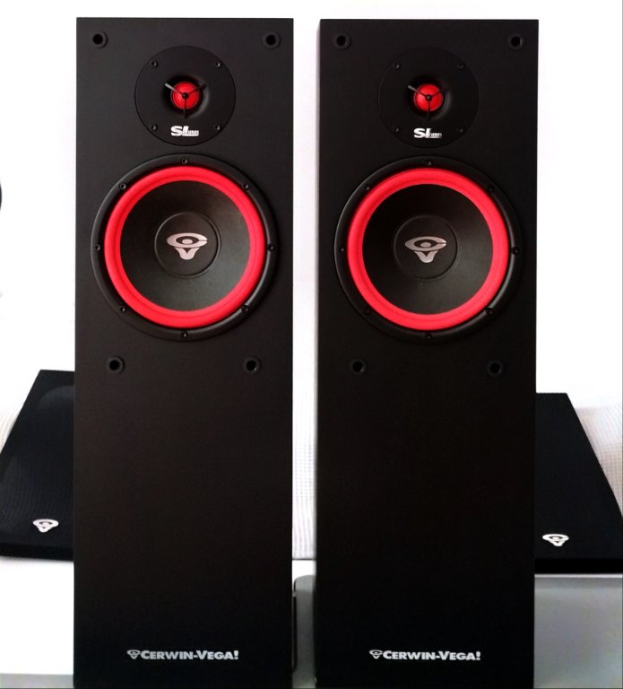 2 CERWIN VEGA SL-8 8" 2-Way 150 Watt Floor Speaker