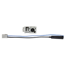 Load image into Gallery viewer, Metra 40-HD21 Antenna Adapter - Compatible Fits for Honda/Acura 2009-Up