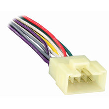 Load image into Gallery viewer, Metra 70-1388 Radio Replacement Harness - Compatible Fits for Honda 1982-1985