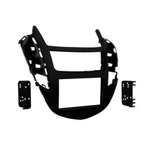 Charger l'image dans la galerie, Metra 95-3017B Double-DIN Radio Dash Kit - Compatible Fits for Chevrolet Trax 2015-2016