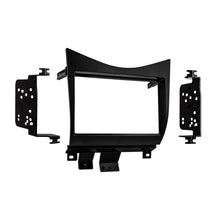 Charger l'image dans la galerie, Metra 95-7862 Double DIN Installation Dash Kit - Compatible Fits for Honda Accord 2003-2007