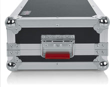 Charger l&#39;image dans la galerie, Gator Cases  GHELIXFLOOR ATA Style Case for the Line 6 Helix Multi-FX Floor Processor with Wheels