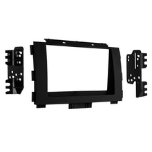 Charger l'image dans la galerie, Metra 95-7365B Double Din Installation Dash Kit - Compatible Fits for Kia Sedona 2015-2021