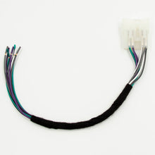 Charger l'image dans la galerie, Axxess AXABH-TY3 Amp Bypass Harness - Fits Select Toyota Models 2004-2015
