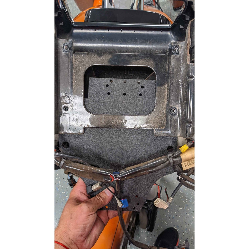 Saddle Tramp BC-AMP04 Amplifier Mounting Bracket - Compatible Fits for Harley-Davidson® Road Glide 2015-2023.5