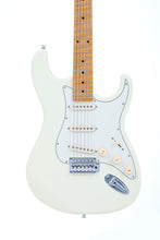 Charger l'image dans la galerie, Tagima TG 530-OWH-LF/MG Electric Guitar White