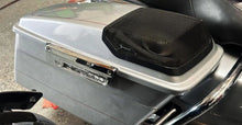 Charger l'image dans la galerie, Diamond Audio MSHXM69F2BKLK13 Cut In Speaker Lid Kit with HXM69F2BK (2Ω)