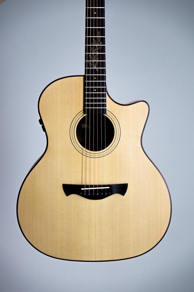 Tagima Olive Grace EQ-NTOP Acoustic Guitar - Natural
