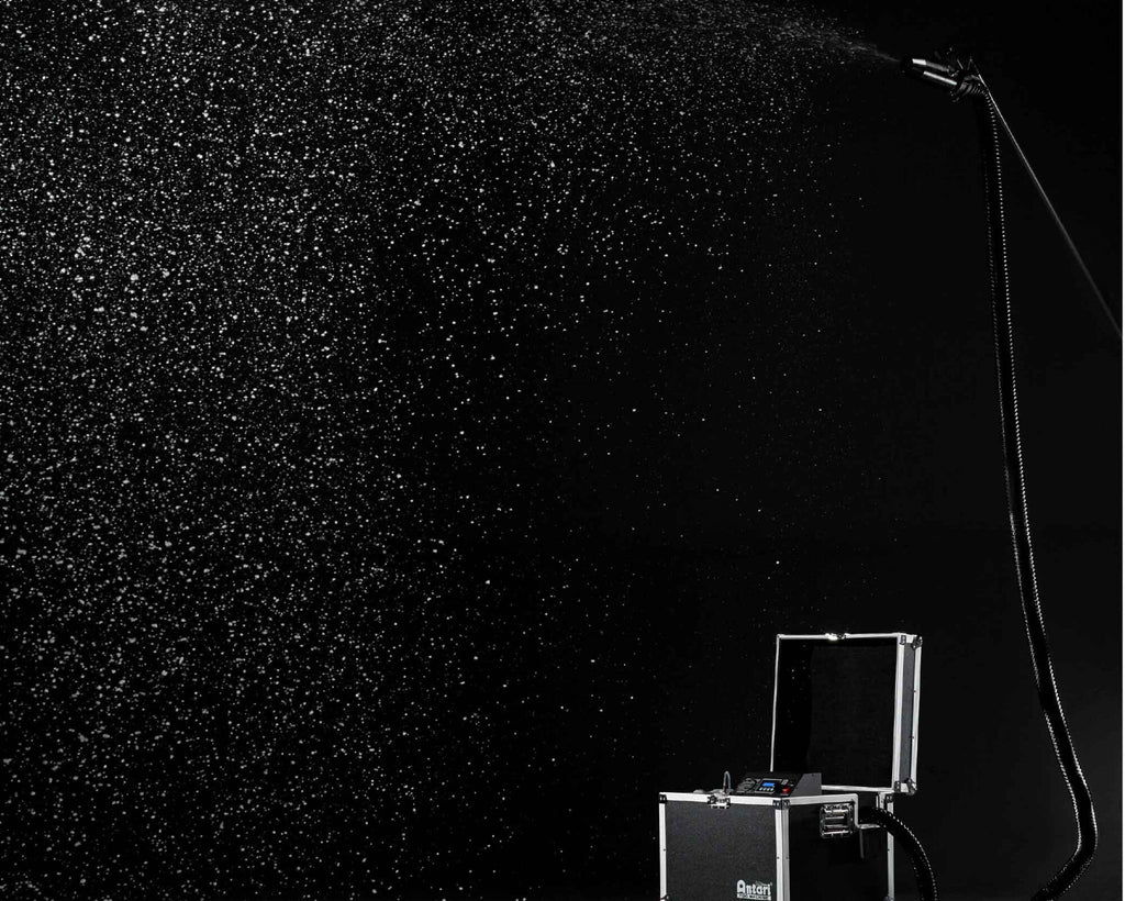 Antari S-500 Snow Machine with Wheeled Road Case