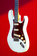 Charger l'image dans la galerie, Tagima T 635 CLASSIC-OWH-DF/TT Electric Guitar - Olympic White