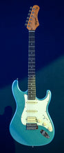 Charger l'image dans la galerie, Tagima TG 540 LPB-DF/MG Electric Guitar - Lake Placid Blue