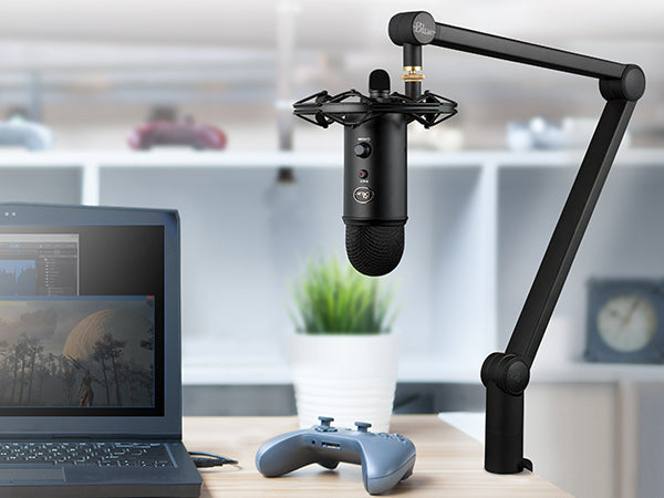 BLUE Yeticaster Pro Streaming Bundle with Yeti USB Microphone, Radius III and Compass