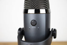 Charger l&#39;image dans la galerie, BLUE Yeti Nano Premium Dual-Pattern USB Microphone with Blue VO!CE