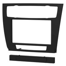 Charger l'image dans la galerie, Metra 95-9327B Double-DIN Car Stereo Dash Kit - Compatible Fits for BMW 1 Series (w/o NAV w/Automatic Climate Control) 2008-2013