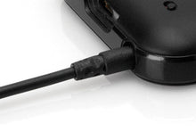 Load image into Gallery viewer, Hosa MHE-158 Slim TRRS Headphone Adapter