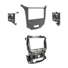 Charger l'image dans la galerie, Metra 95-3020B Double DIN Dash Kit - Compatible Fits for Chevrolet Cruze 2016-2019