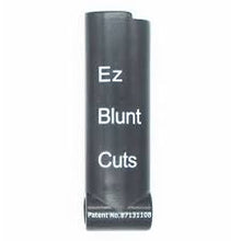Load image into Gallery viewer, EZ Blunt Cigar Cutter Blunt Splitters Small Size Cigar Steel Lighter Housing Black
