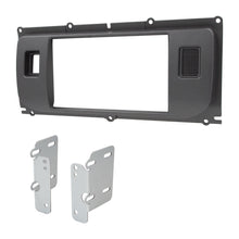 Charger l'image dans la galerie, Metra 95-9403B Double-DIN Car Stereo Dash Kit - Compatible Fits for Land Rover Range Rover Evoque (with 5 inch screen) 2012-Up
