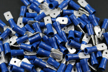 Load image into Gallery viewer, Install Bay BVMD250 Blue Vinyl Male Quick Disconnect 16-14 Gauge .250